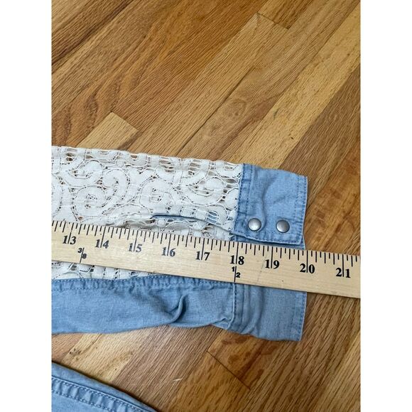 9-H15 STCL Anthropologie Women's 6 Blue Button-Up Chambray Shirt Postmark Boho - Picture 10 of 10